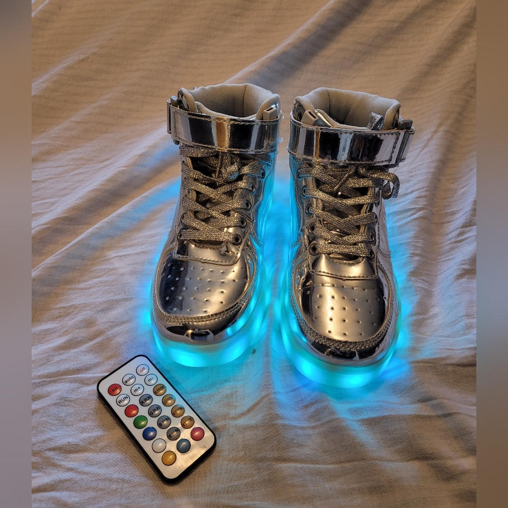 LED Shoes Women Size 6 Silver High Tops